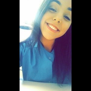 Meet your Posher, Danielle